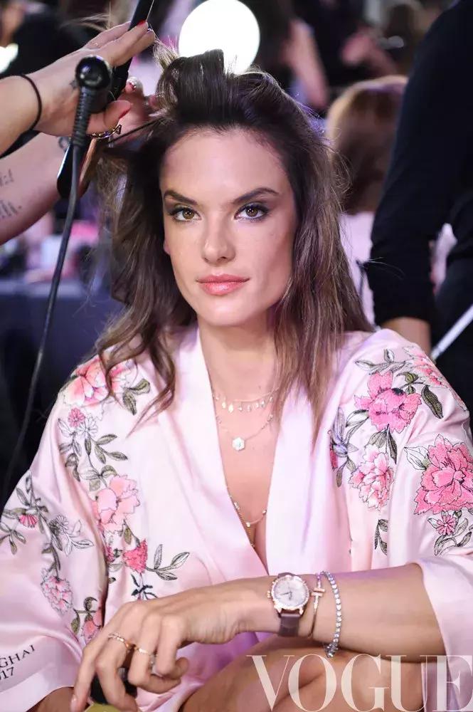 2017年维密秀视频完整版,2017维密秀现场直播