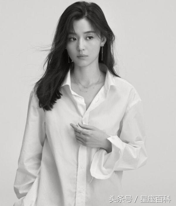 水瓶座男生的弱点和缺点是什么,水瓶座的弱点和优点是什么