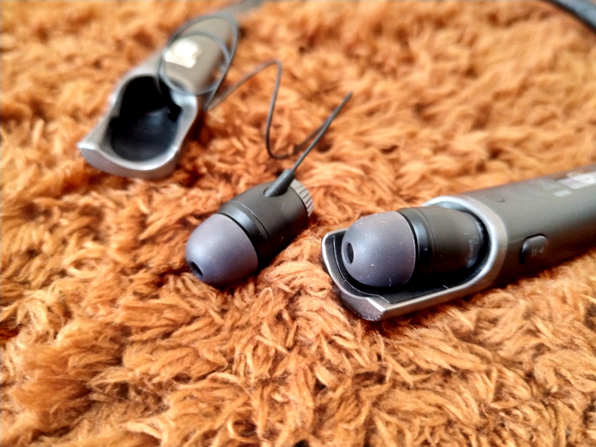 lg1100钃濈墮鑰虫満璇勬祴,lg钃濈墮鑰虫満hbs1100娴嬭瘎