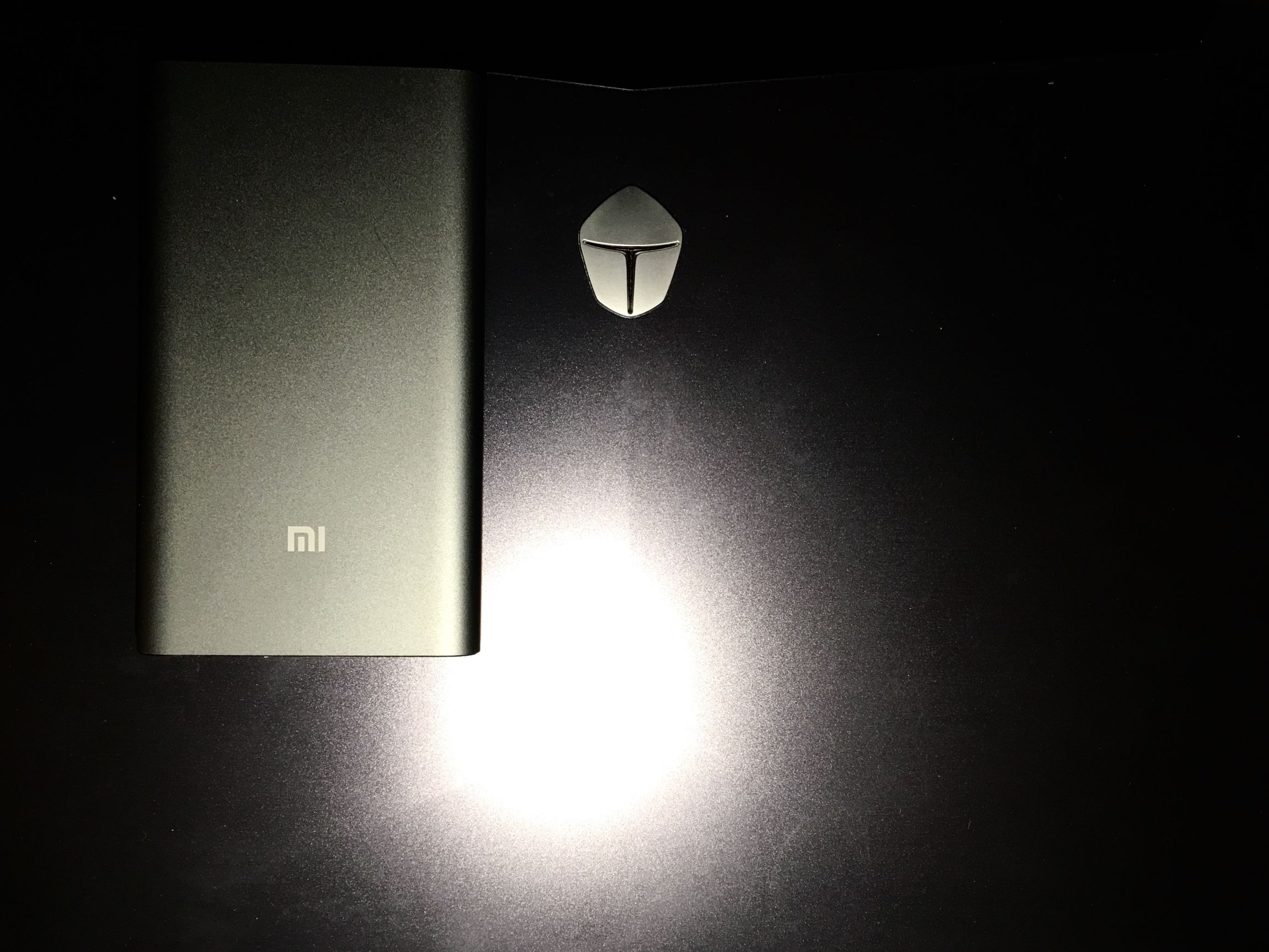 小米移动电源3超级闪充版与高配,小米移动电源3高配版充不进电