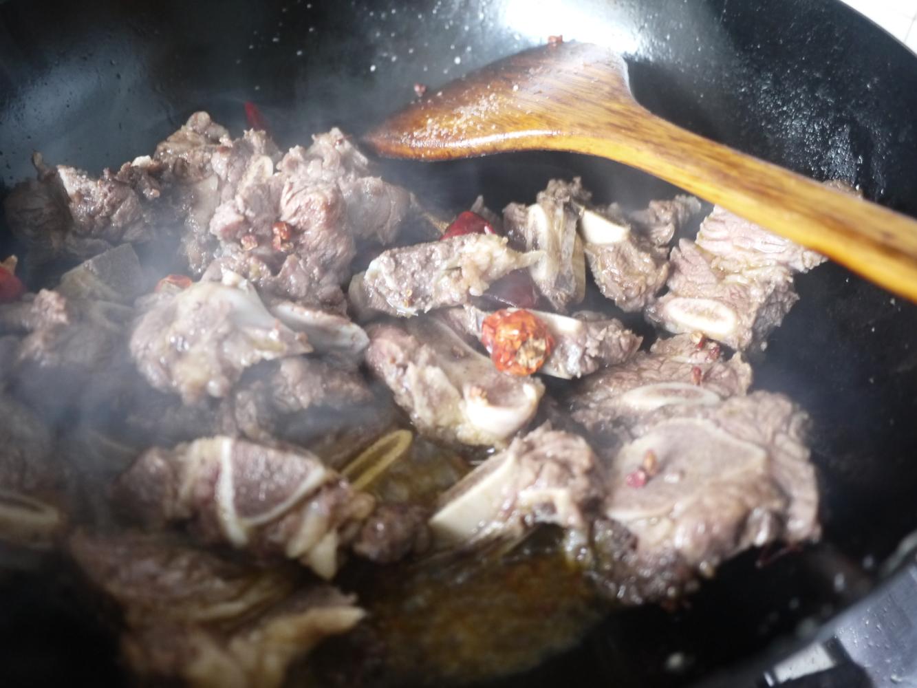 冬天滋补佳品牛排,暖身牛排的做法