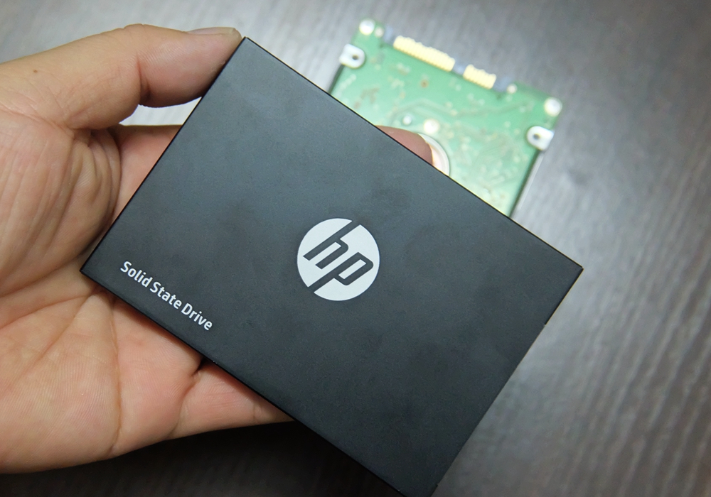 老笔记本换固态硬盘教程视频,换固态硬盘教程台式