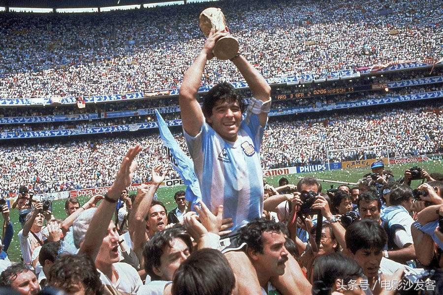 进40年10届世界杯赞助商的冠军之旅，阿迪达斯完胜耐克