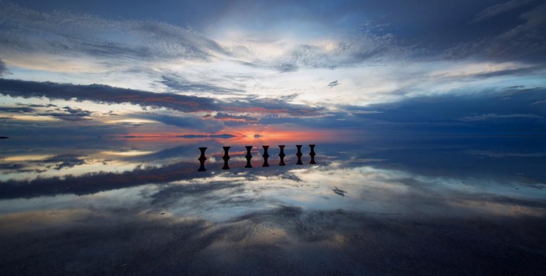 乌尤尼盐沼天空之镜在哪个城市,乌尤尼盐沼天空之镜夜晚