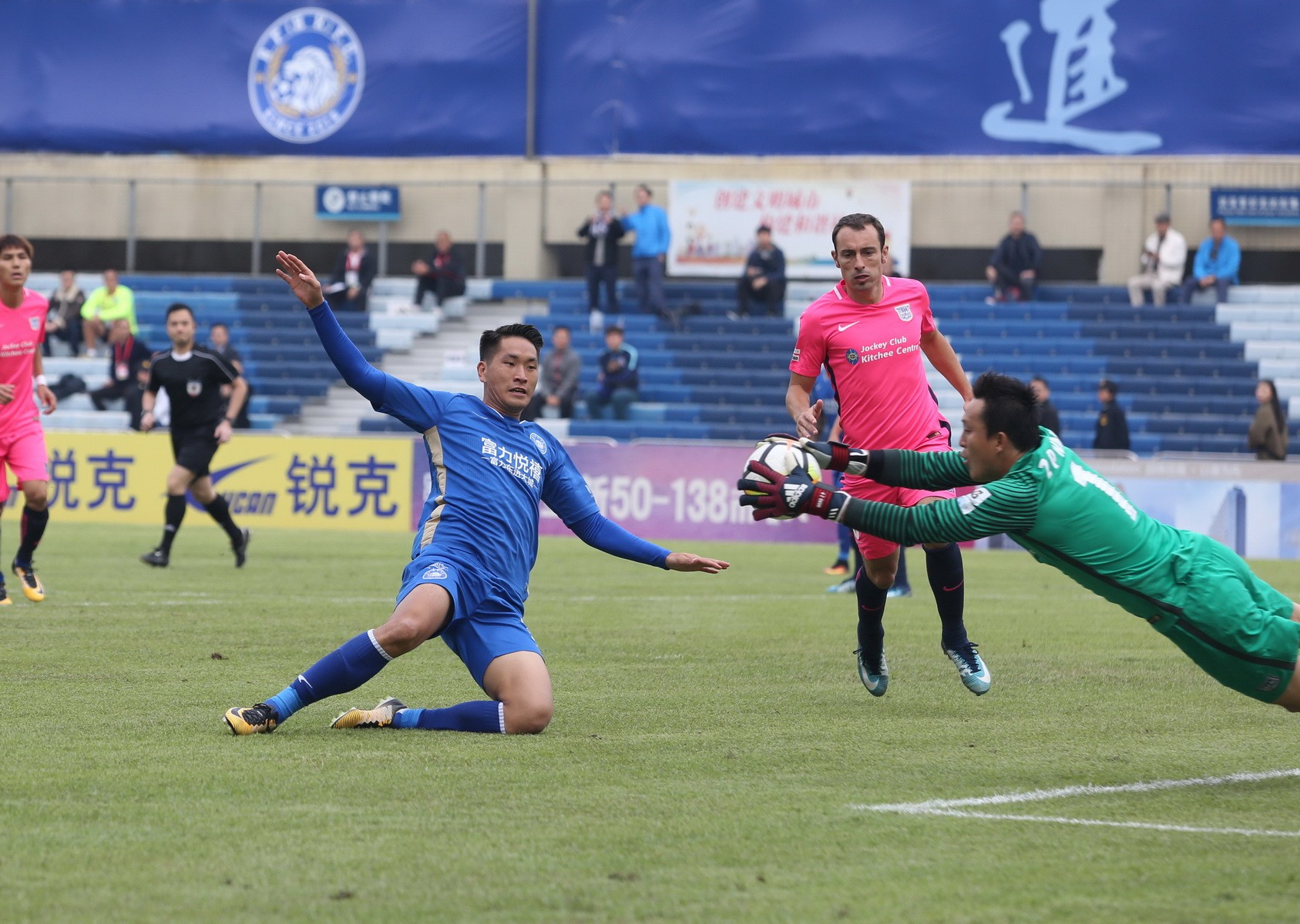 港超|RF富力力拼联赛霸主杰志,可惜先赢后输