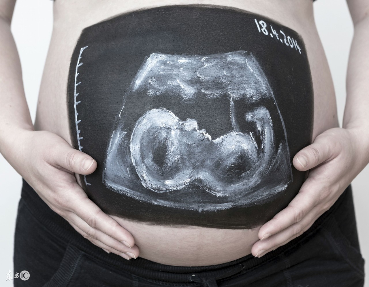 40岁高龄孕妇怀孕八个月,43岁孕妇怀孕六个月