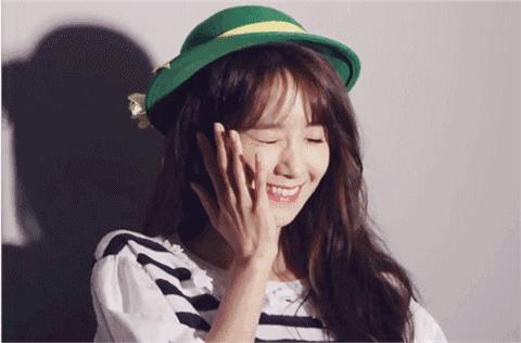 冬天下眼皮皱巴巴,冬天眼皮干燥怎么办小窍门