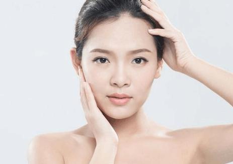 敏感肌肤泛红干燥起皮发痒,敏感肌肤脸部泛红如何修护