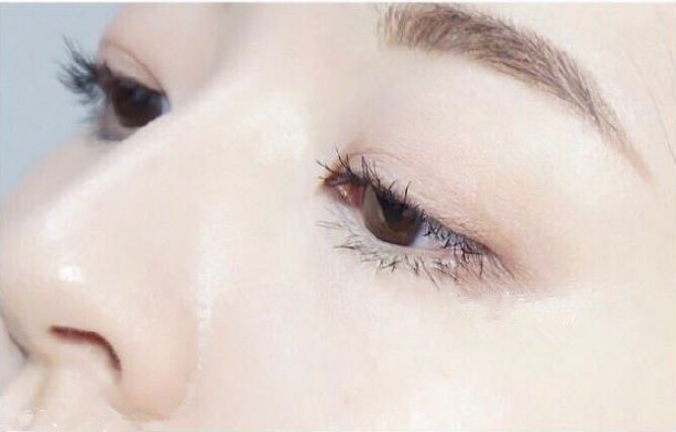 很有上镜氛围感的妆容,艺术生简单干净的上镜妆容get