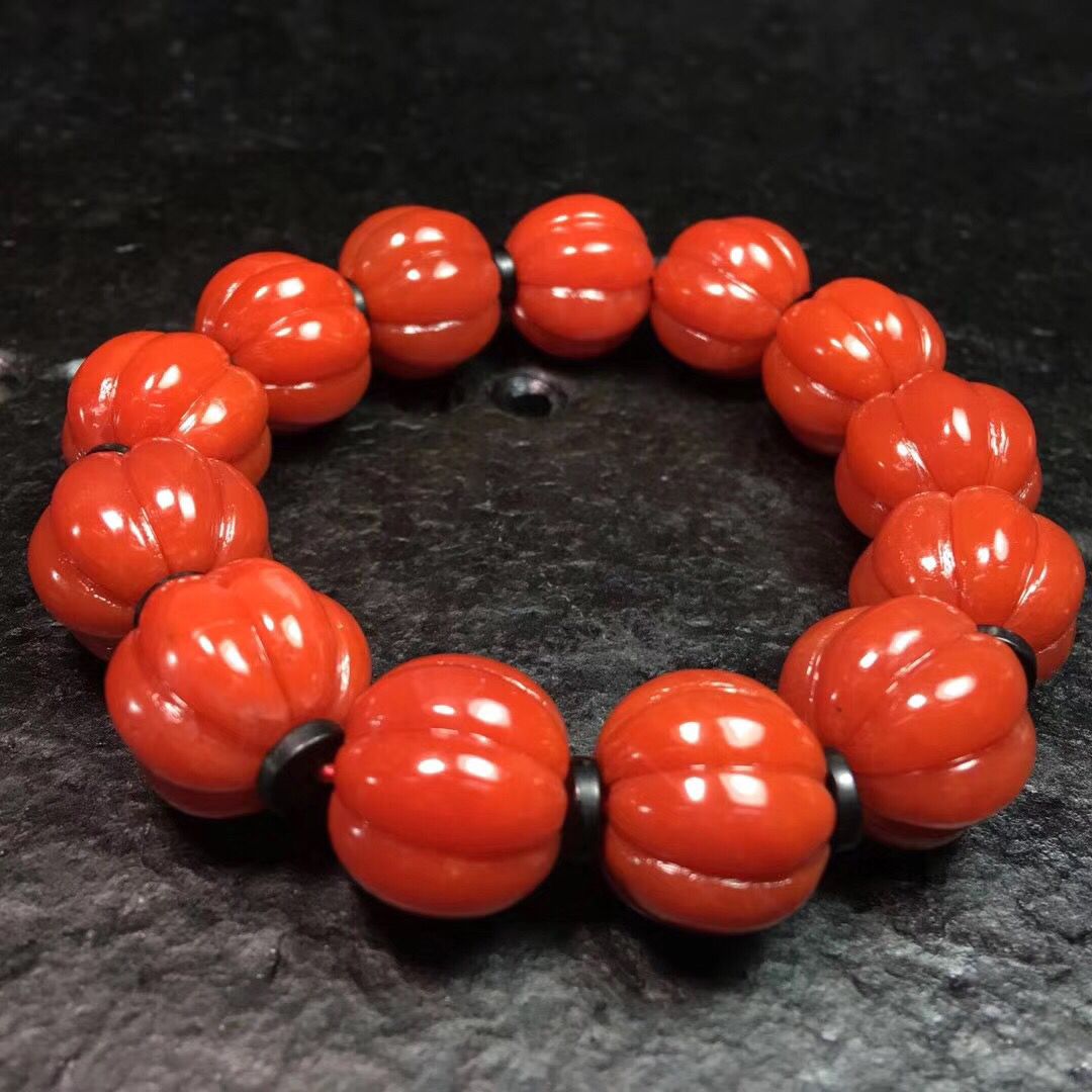 南红里面有气泡是怎么回事,南红缺水为什么会裂纹