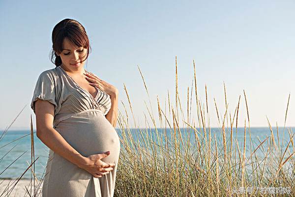 孕妈妈怎么打扮好看,孕妈妈选购孕妇装的方法