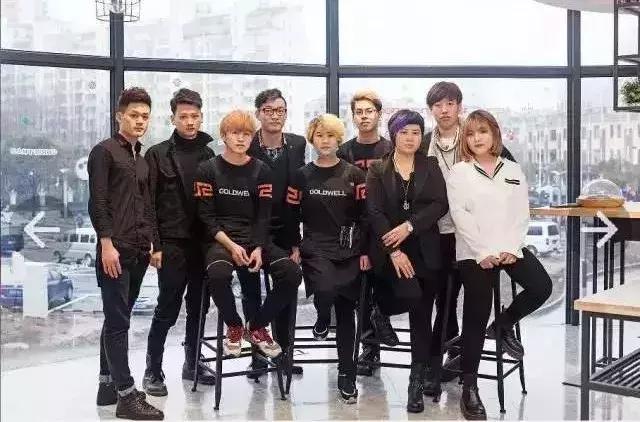 从7把椅子单店到500家连锁，曼都国际放弃预付款模式也能留客