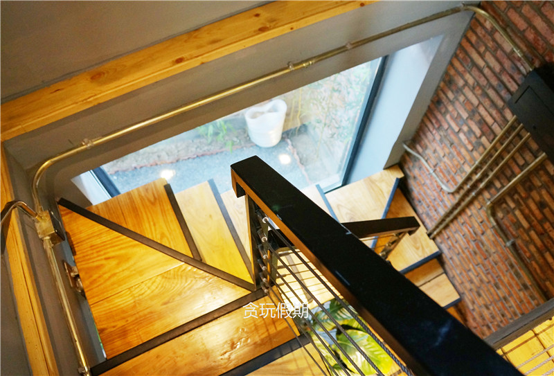 后院，北京越冷它越火，不仅有微墅还有全北京唯一的嘻哈主题房