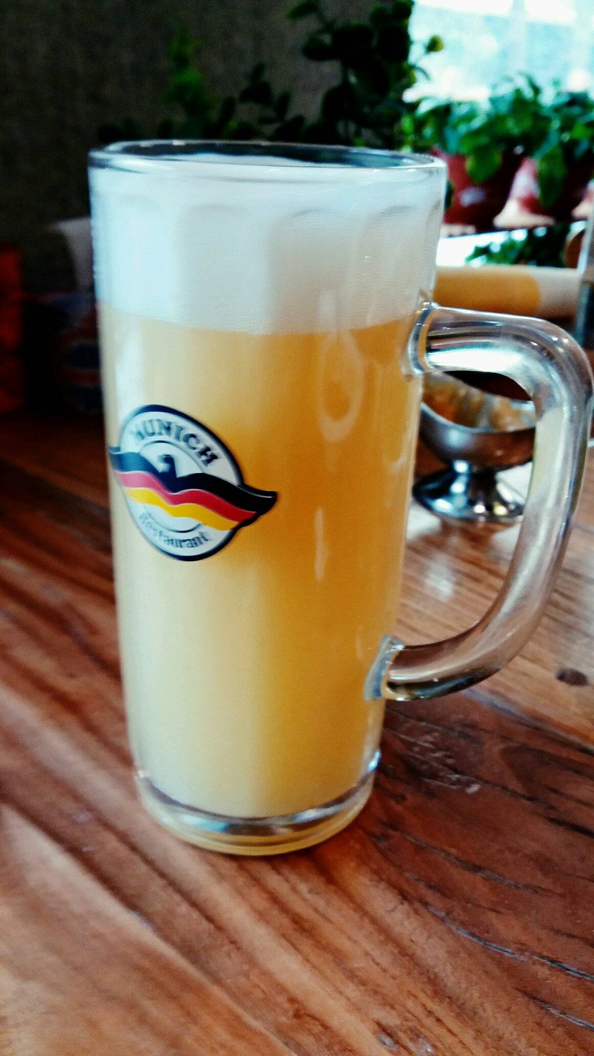 对酒当歌人生得意须尽欢,对酒当歌人生豪迈