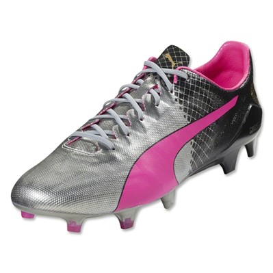 适合宽脚的碎钉足球鞋推荐,最适合亚洲脚型的足球鞋推荐