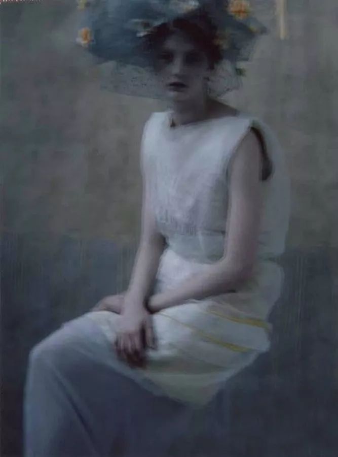 拍照手抖,拍照手抖拍出来的照片