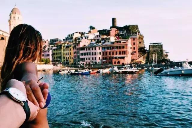 dw和百达翡丽哪个好,dw跟劳力士聊表