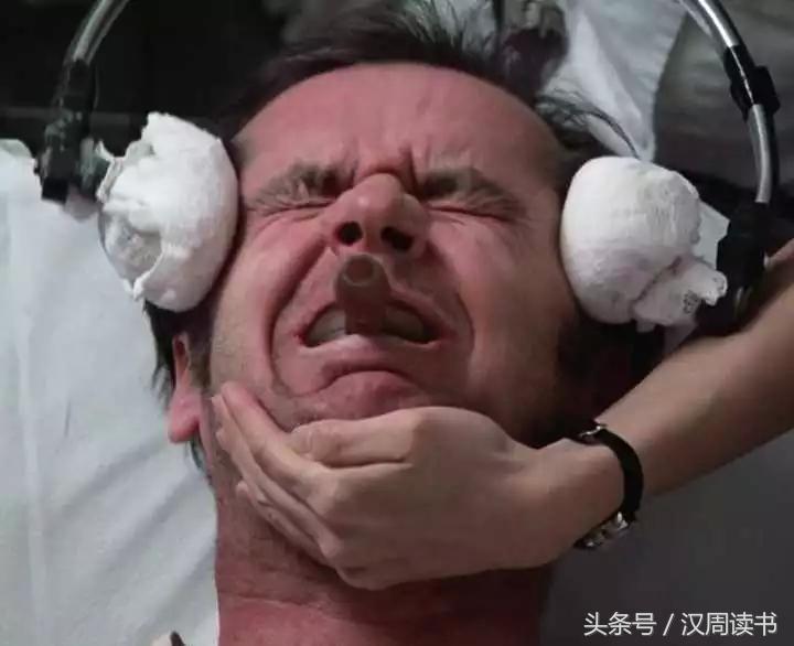 他用一根长钉从眼眶锤入那个人的头颅竟只为了治精神病