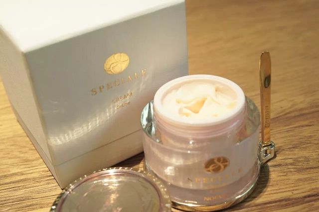 用最贵的护肤品熬最深的夜的说说,用最贵的护肤品熬最深的夜小品