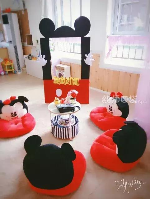 美出天际!幼儿园用小黄人、小猪佩琦、哆啦A梦、米奇做环境