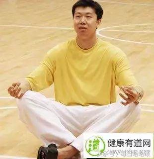 男人练瑜伽为什么会变娘,男人练瑜伽会不会变娘