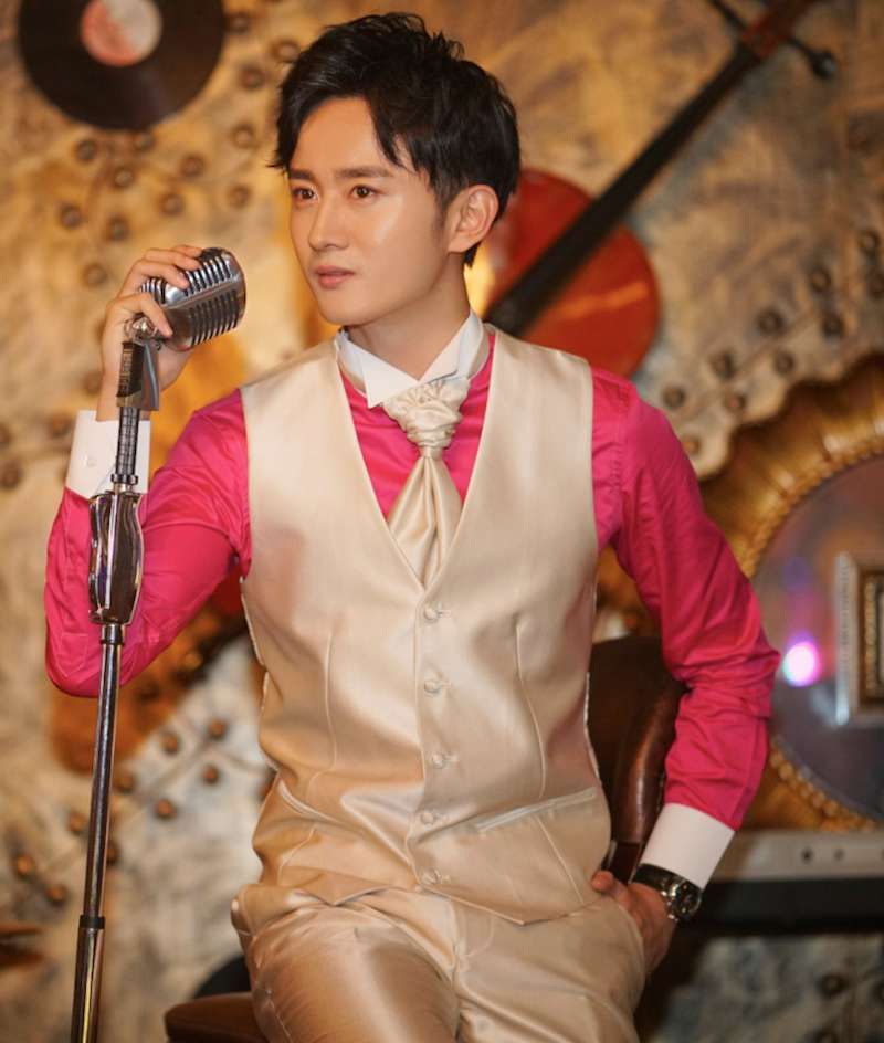 朱晓鹏关晓彤吻戏,关晓彤和朱晓鹏的歌曲