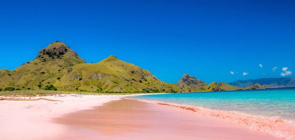 蓝梦岛是巴厘岛的一座离岛，媲美马代的风景，发现不一样的印尼
