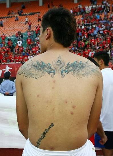 中国足球队纹身最多的人是谁,球可以输但打球的气势不能输