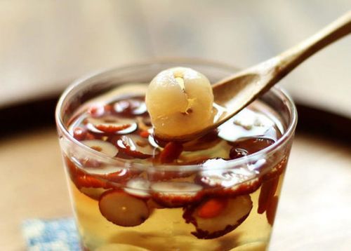 女人喝什么茶美容养颜减肥瘦身 (女人喝什么茶减肥效果最好)