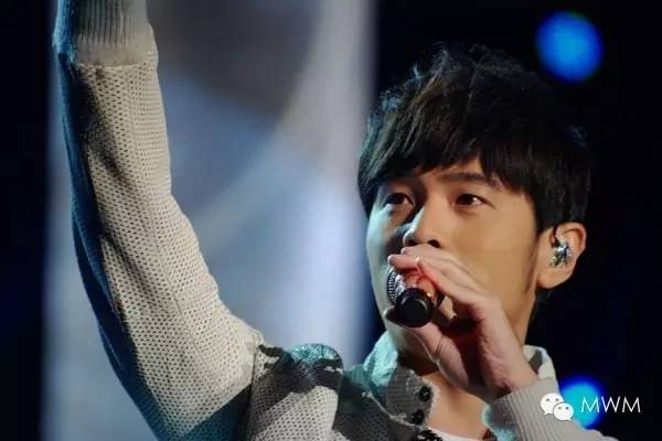 周杰伦强直性脊柱炎打生物制剂,周杰伦演唱会脊柱炎发作是打针吗