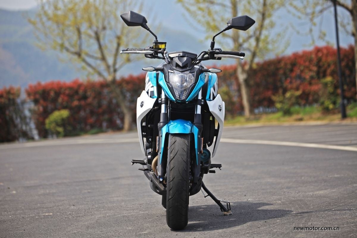 春风650nk和400nk如何选,春风400nk哪款最好