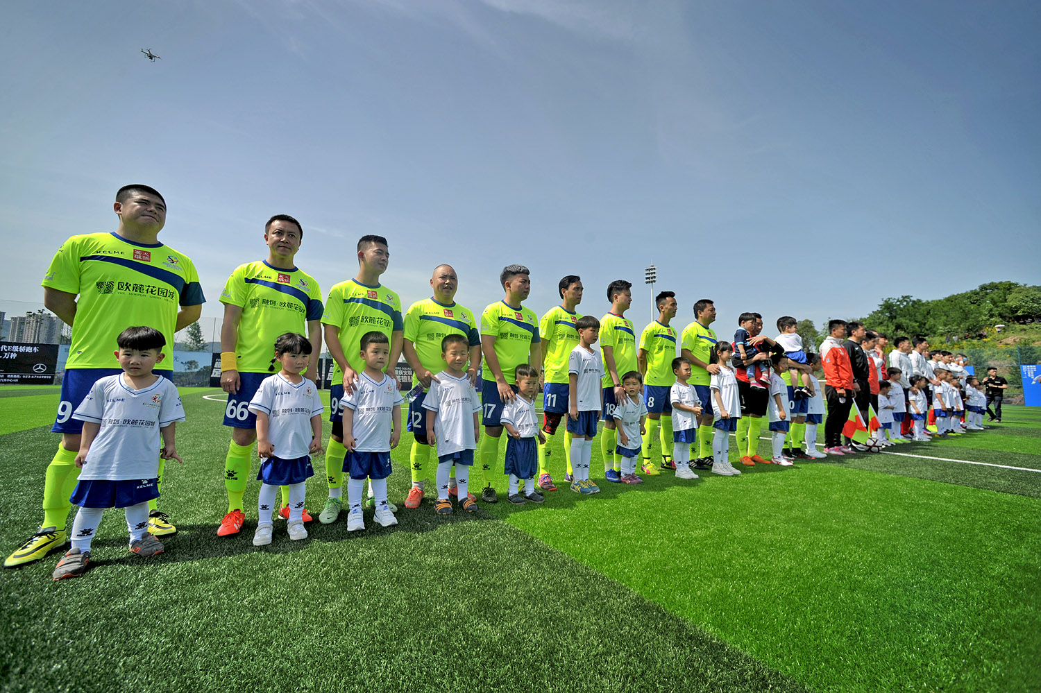 足球小子搭上火锅英雄，世界首个美食足球俱乐部惊现重庆