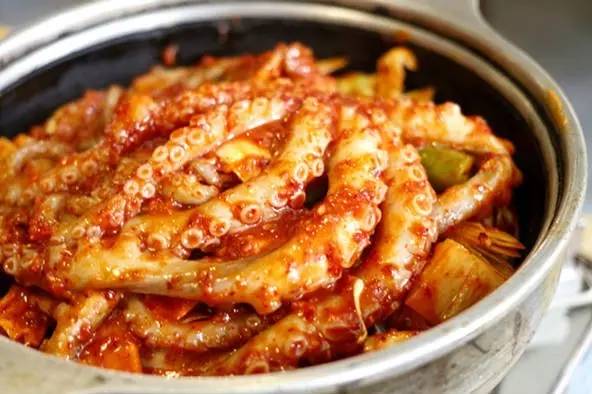 八爪鱼神秘吃法,八爪鱼特异功能