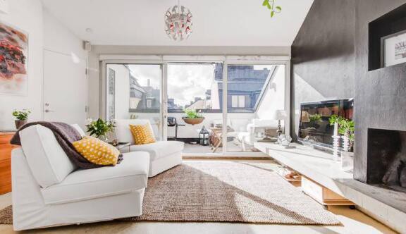 财神爷喜欢住干净明亮的家,财神爷一直住我家