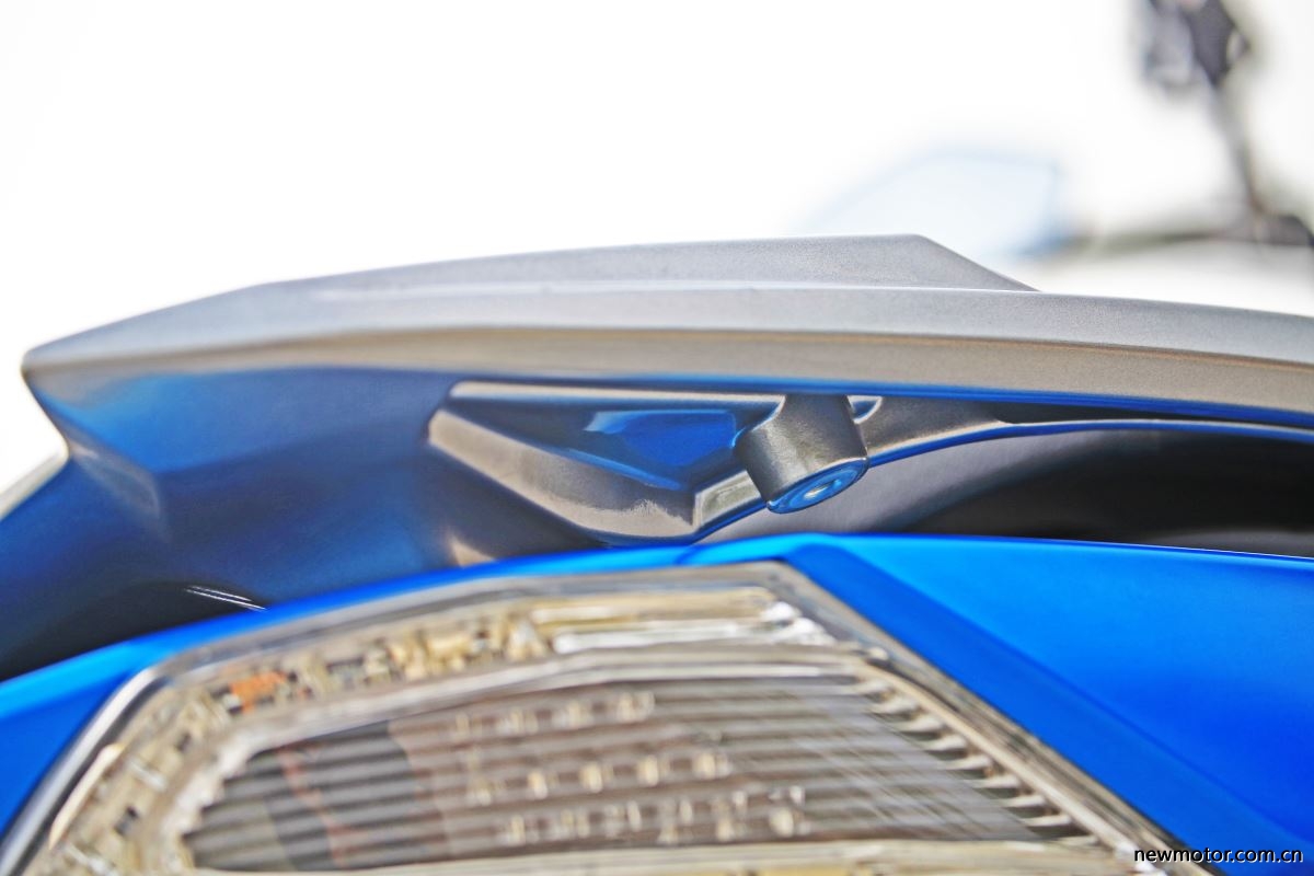 光阳赛艇300测评,牛摩测评赛科龙