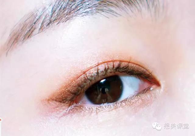 好多眼影盘怎么用,好漂亮的眼影盘不知道用哪个