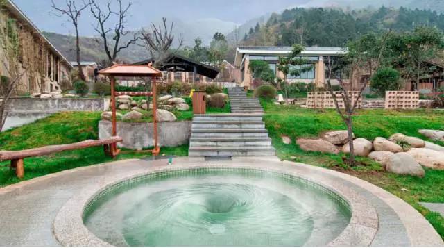 太白山凤凰温泉带住宿价目表,宝鸡太白山凤凰温泉有室内温泉吗