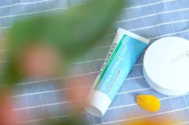 范冰冰一年2亿收入,范冰冰靠着什么一年能赚那么多钱