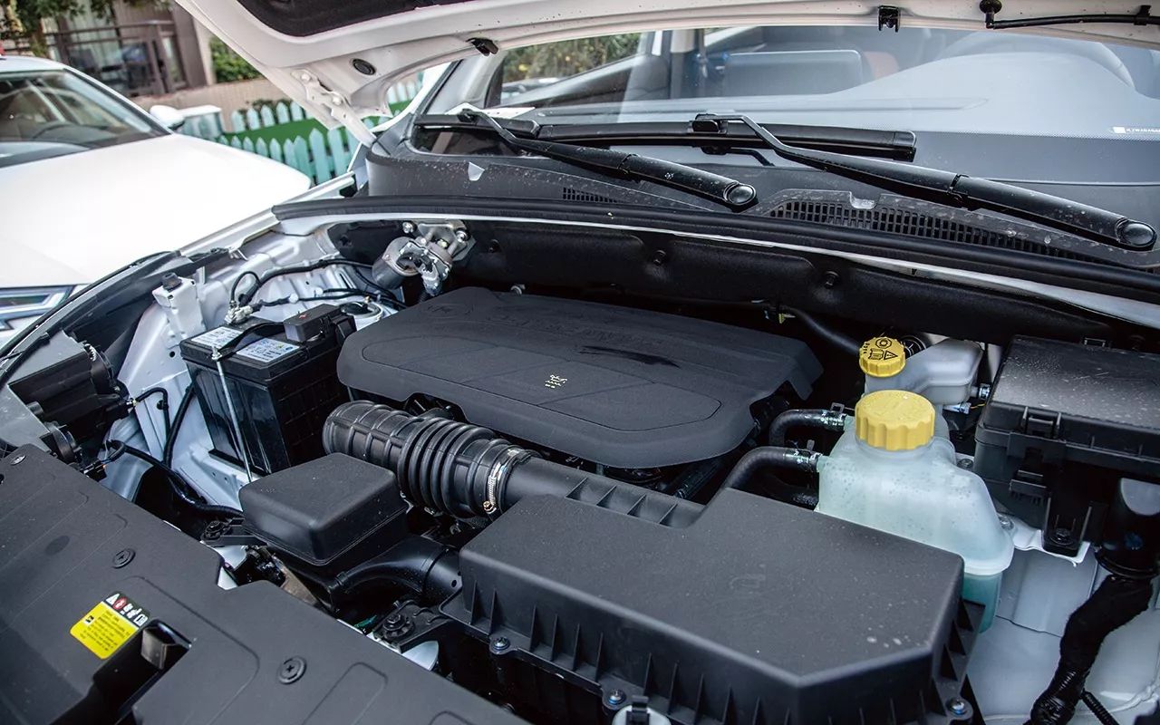 五菱宏光s3试驾爬坡视频,最新款五菱宏光s3测评