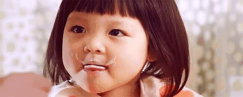 刘海半长不短简单处理视频,刘海特别短怎么拯救不用假发