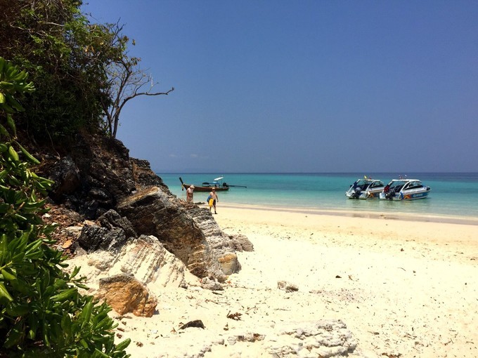 阳光沙滩与海边,阳光与沙滩结局