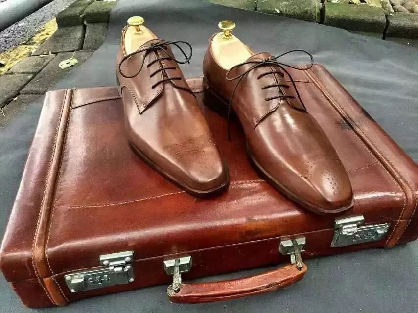 手工皮鞋老匠人,老匠手工皮鞋