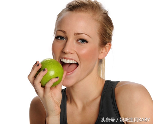 十八周胎动在毛毛上面一点正常吗,孕十八周胎儿在哪个位置胎动