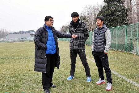 根宝上海足球队,上港球迷致敬根宝