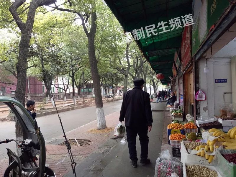 小超市里换钱到底要不要收手续费,超市充1000送500客户愿意充值吗