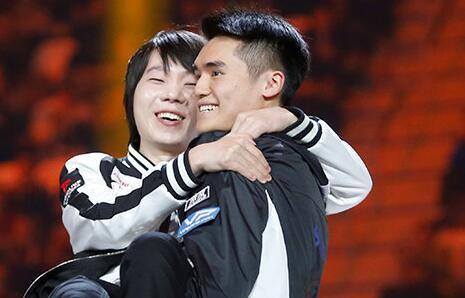 DOTA2各区服天梯前20新人Nine力压VP与液体