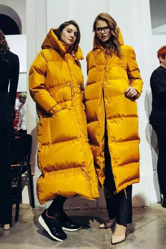 韩国长款羽绒服穿搭,韩国东大门长款羽绒服最时尚