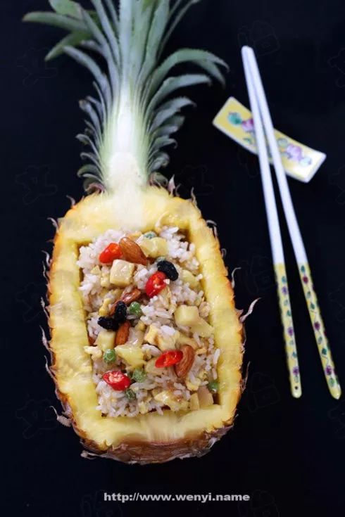 凤梨和菠萝为什么菠萝要泡盐水,菠萝怎么挑好坏