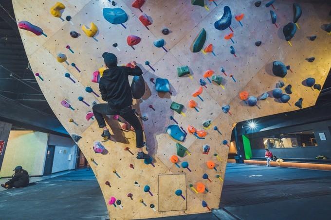 鍐呭崕杈惧窞鑻辨枃姝屾洸,鍐呭崕杈惧窞鐨勬瓕