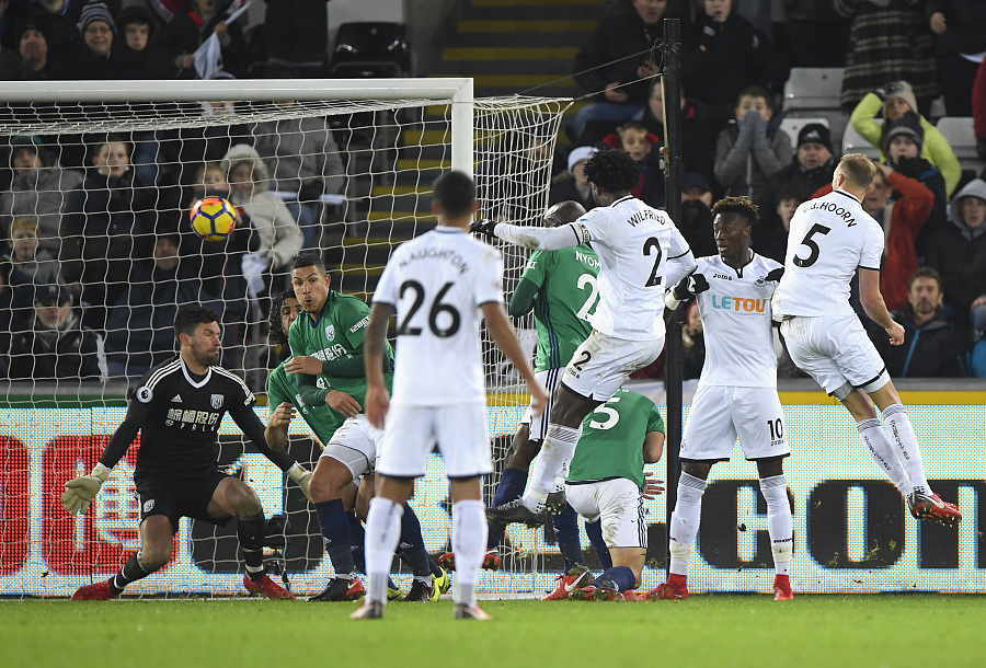 西布朗点球大战惜败,西布朗vs狼队比赛为何中断